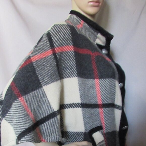 Poncho Style Cape Oversize Plaid Gray White Black Red - Picture 4 of 13